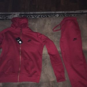 Nike sweatsuit